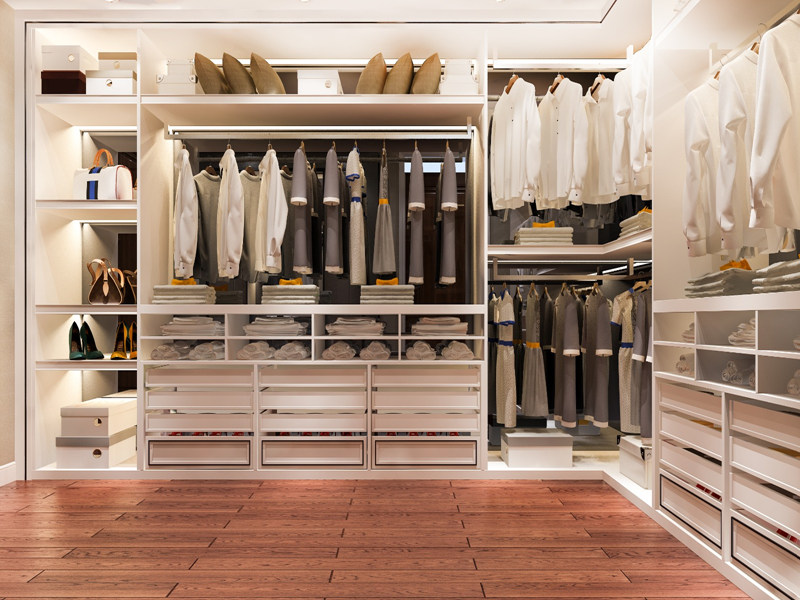 خزانة ملابس بيضاء حديثة وبسيطة مع تصميم متعدد التخزين